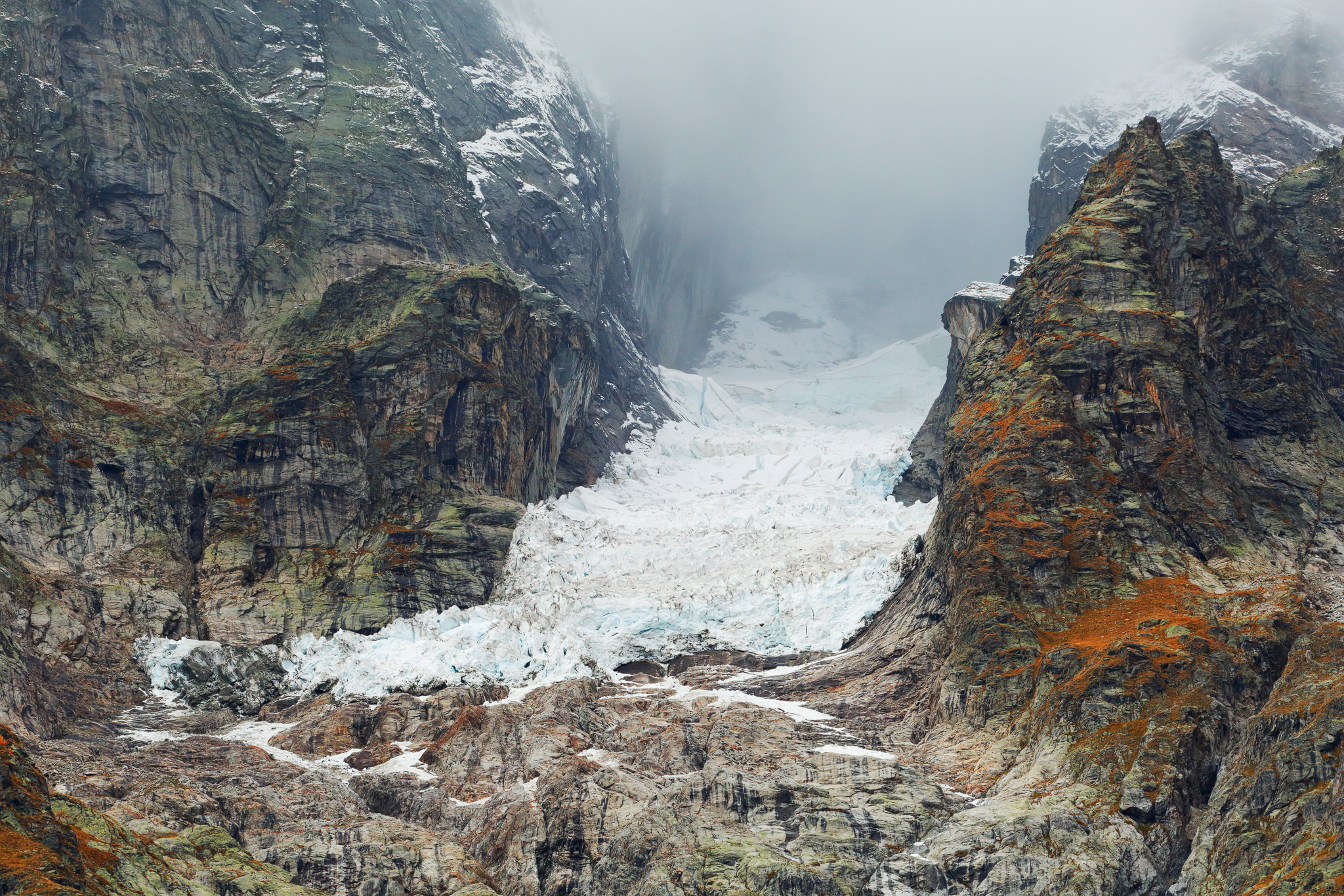 Glacier Mont Blanc winter